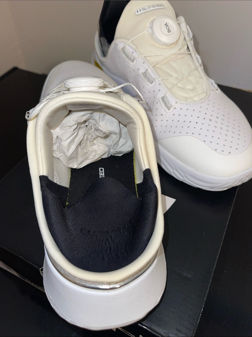 🗣️BRAND NEW! NEVER WORN! Women’s Under Armour White and Black Slip-On Sneakers - Picture 6 of 6